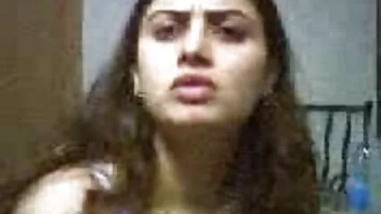 ایرک ایور ہارڈ نے سیکسی کردی ماسکو کی ایک پتلی طالبہ کو سڑک پر اٹھایا اور اپارٹمنٹ میں اس سے چدائی۔