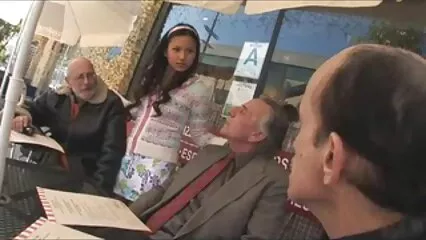 دو گرم لوگوں سیکس وڈیو نے ٹاک شو کے میزبان کو یکجا کر دیا۔