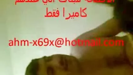 ایک نوجوان لڑکی مشت زنی کے بعد گنجے آدمی کے ساتھ جنسی افلام سیکسی تعلقات سے orgasm حاصل کرتی ہے۔