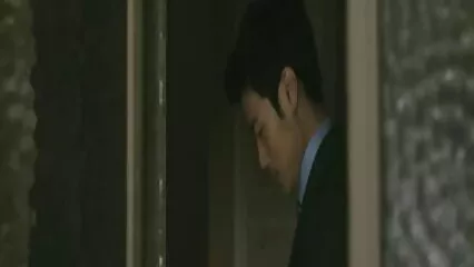 کینسر کے پوز میں ایک لڑکی طاقتور orgasm کے ساتھ مقعد لڑکا سیکس کے لیے ایک تنگ گدا کی جگہ لے لیتی ہے۔