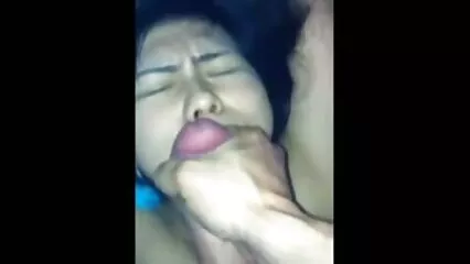 مضبوط سینوں والی لڑکی نے اپنے عاشق کے ساتھ گھریلو فحش سیکسی بلو مواد مانگا۔