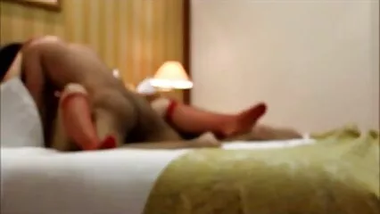 ایک نوجوان ایشیائی عورت مالش کے بعد اپنی بیوی کے ساتھ سیکس وڈیو ایک آدمی کے ساتھ چدائی۔