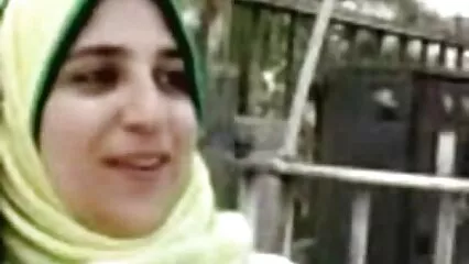 ایک سیاہ فام سیکسی مووی دوست تمام بچھڑوں کو ایکسٹیسی میں لانے کے لیے تیار ہے۔