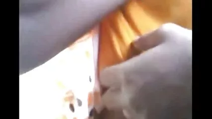 بڑے چھاتی کے ساتھ گرل فرینڈ کی ماں نے سیکسی عربی ایک لڑکے کو گرم چدائی کے لئے بہکایا۔