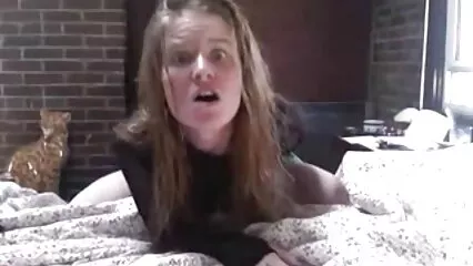 دبلی پتلی فرانسیسی خاتون Clea Gaultier نے اپنے ننگا سیکس عاشق کے ساتھ ایک لاوارث گھر میں کوڑے مارے۔
