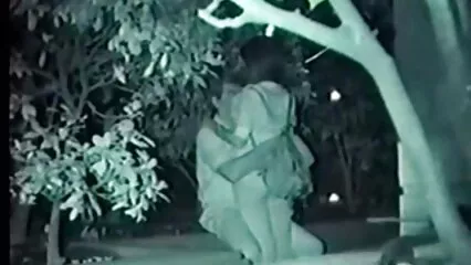 گدی مولٹو ایک نئے عاشق سے پیار کرتا سیکسی فول ہے۔