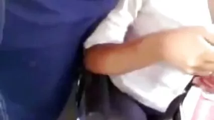 روسی جوڑے ایک سٹور فٹنگ روم میں عوام کے سامنے fucking. سیکسی لڑکی کی