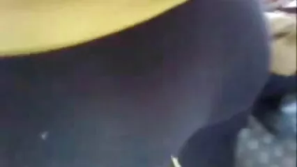 سنہرے بالوں والی ایک ٹیٹو دوست سیکسی مووی کی طرح کی موویز کا ڈک ذائقہ کے ساتھ چوس رہی ہے۔
